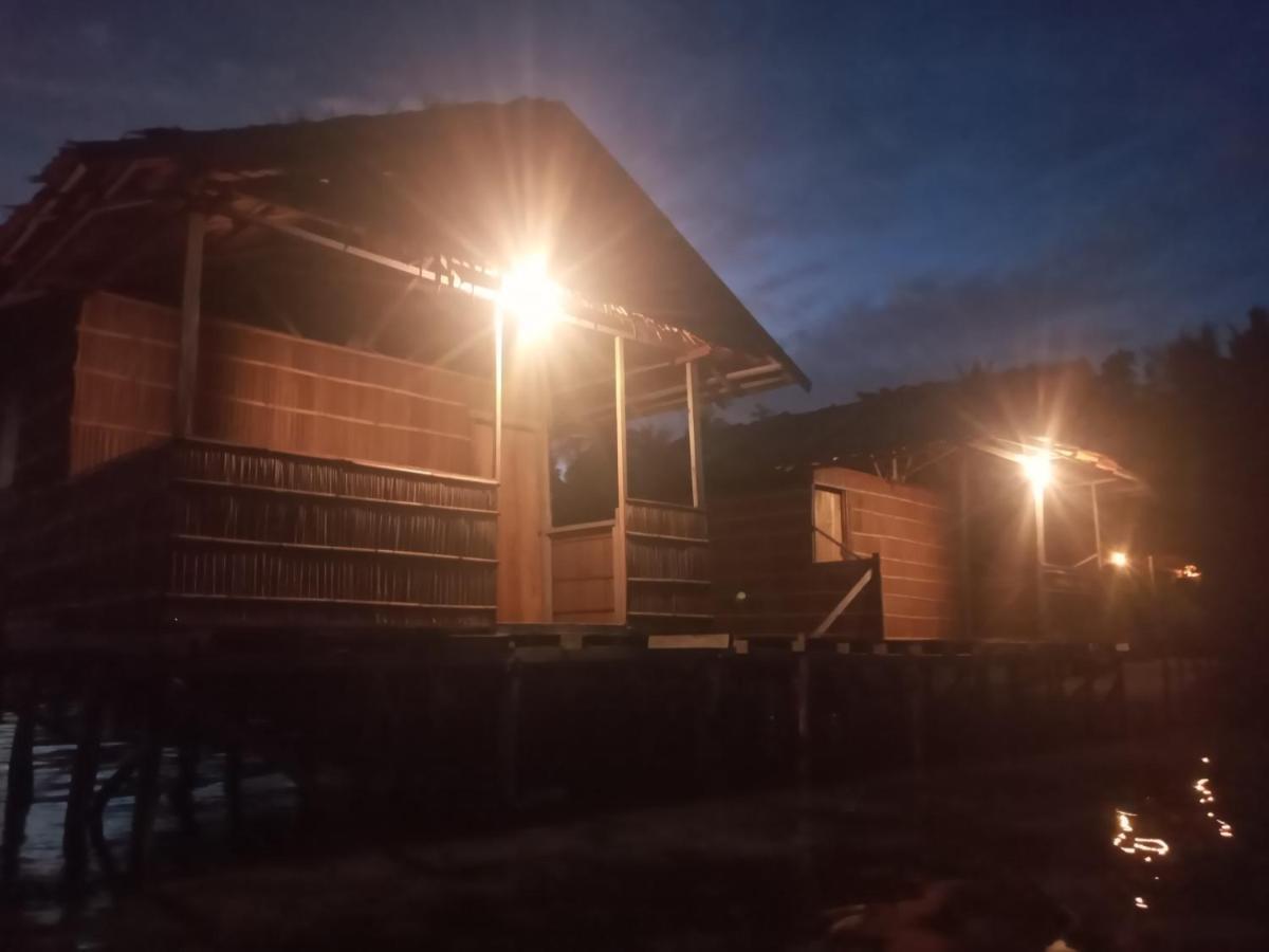 Arborek Diving Homestay R4 Besir エクステリア 写真