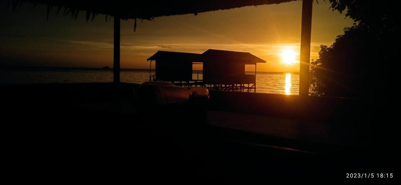 Arborek Diving Homestay R4 Besir エクステリア 写真